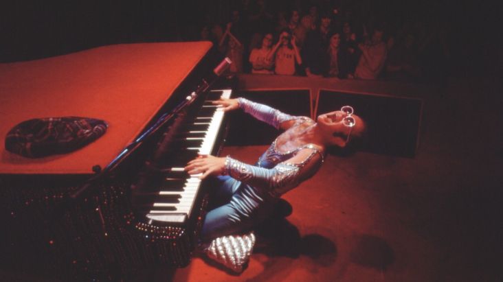 Elton John Yakin Artificial Intelligence Akan Merampas Penghasilan Artis