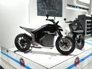 2 Motor yang dimaksud Tidak Dijual Honda Diserbu Pengunjung IIMS 2025