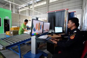 Bea Masuk lalu Pajak Impor Barang Kiriman Rp1,7 T pada 2024, DJBC: Tak Signifikan, Tapi Bikin Ribet