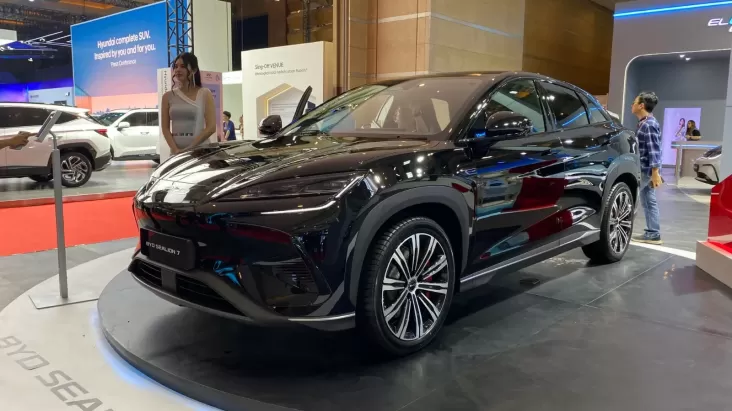 BYD Sealion 7 Meluncur pada pada IIMS 2025, Harga Mulai Rp629 Juta