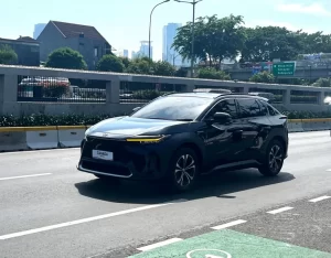 Diminta Produksi Mobil Listrik di tempat Indonesia, Toyota: Masih Butuh Studi serta Penelitian