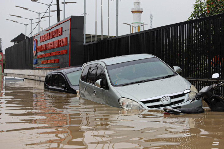 8 Hal Hal ini Bisa Mengurangi Kerusakan Mobil juga Motor Akibat Banjir