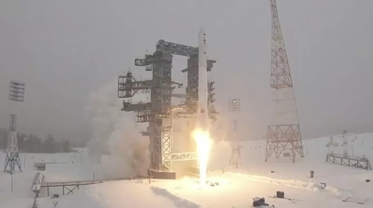 Roket Rusia Angara-1.2 Bawa Perlengkapan Militer Melesat Menuju Antariksa