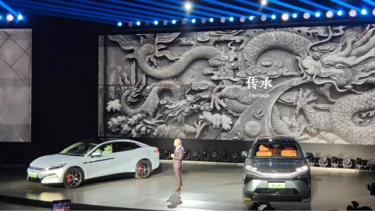 Dua Mobil Listrik listrik BYD Hal ini Dicas 5 Menit Bisa Melesat 400 Km