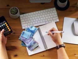 4 Strategi AI Tingkatkan Kekayaan: Investasi & Karier