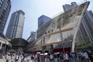 LVMH Percepat Ekspansi di Tiongkok Akibat Peningkatan Permintaan Barang Mewah dan Pemulihan Pasar Global