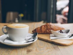Hanya Kopi? 5 Kafe Hits Jakarta yang Memikat Ribuan Pengunjung dengan Rasa dan Nuansa Ikonik