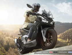 Honda ADV 160 Hadir Lebih Tangguh sebagai Skutik Petualang Harian dengan Desain Modern