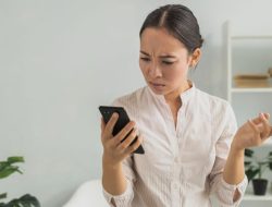 Waspadalah, 8 Kebiasaan Kecil Ini Membuat HP Jadi Lambat