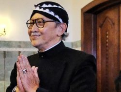 PB XIV Purbaya Tolak Tedjowulan, Fadli Zon Beri SK Pelindung Cagar Budaya Keraton Solo