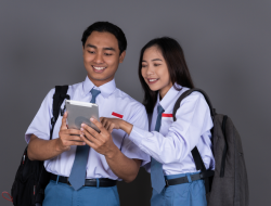 Mengapa Lulusan SMK Sulit Diterima di Dunia Kerja? Pakar Pendidikan Beri Peringatan Ini