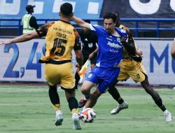 Kalah di GBLA, Persija Jakarta Gagal Hentikan Rekor Kelam Lawan Persib