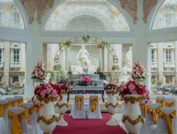 8 hotel kolam air hangat di Lembang, sempurna untuk staycation!