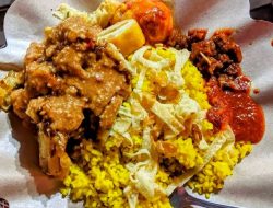 13 Tempat Makan Malam Populer di Bandung yang Selalu Penuh Sampai Subuh