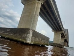 Tongkang Tabrak Pilar Jembatan Mahakam Ulu, Warga Samarinda Kekhawatiran