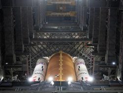 NASA siapkan roket SLS untuk misi manusia ke Bulan