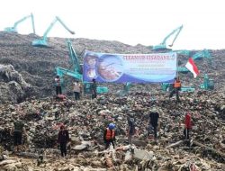 Pengiriman Pertama Dimulai, Sampah Tangsel Masuk TPA Cilowong Serang