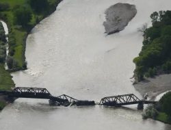 Tiga berita terpopuler Sumbar: Air sinkhole belum diuji, penipuan penjualan, dan Sungai Duo terbaik