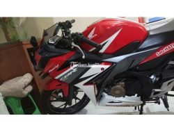 Tampil Mewah dan Gaya, Honda CBR 150R 2026 Warna Merah Logam Jadi Andalan Motor Sport Honda 2026!