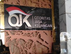 Ratusan Nasabah BPR Cirebon Kepung Bank Usai Izin Dicabut OJK