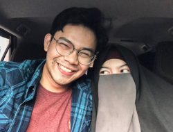 Insanul Fahmi Berusaha Mengembalikan Wardatina Mawa dengan Foto Lawas