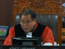 Purnabakti Arief Hidayat: 13 Tahun di MK, Saya Semakin Pintar