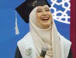 Mahasiswi Sumbar Viral Saat Wisuda di Kairo, Dapat Kesempatan S2