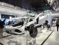 Dispenser Bensin Tua di Balik Kecanggihan BYD Di-Space