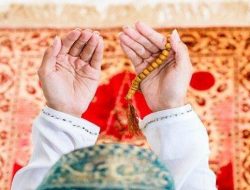 Apa Itu Doa Kamilin? Makna Indahnya Doa Usai Salat Tarawih