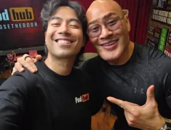 Deddy Corbuzier Hadiri Pemakaman Vidi Aldiano, Hening dan Haru