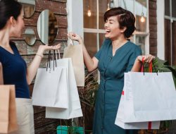 7 tips mengatur keuangan untuk pecinta belanja