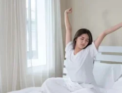 Ciri Kepribadian Unik Orang yang Bangun Sama Setiap Hari