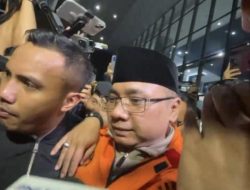 Eks Menag Yaqut Ditahan, Lebaran di Rutan dengan Senyum Tipis