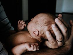 10 Bahaya Ciuman Tak Terkendali Saat Lebaran