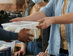 Cara Bayar Zakat Keluarga yang Benar, Ini Amalan untuk Pahala Mengalir