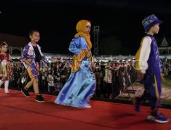 Dari Pesanan Teman, Fuadi Kini Punya Ratusan Produk Benang Bintik Kalteng