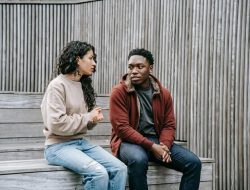 7 tips memperbaiki hubungan tanpa konflik, kendalikan emosi dengan bijak