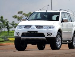 Lihat daftar harga mobil bekas Mitsubishi Pajero Sport 2011, ini harganya!