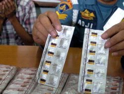 Polisi ungkap perdagangan obat keras di toko kosmetik dan kelontong Jakut, 14 orang ditangkap